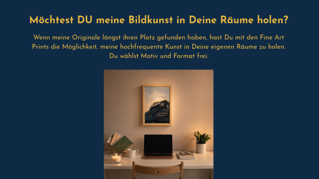 CTA-Seite zu den Fine Art Prints mit blauem Wellenmotiv in einem stilvollen Innenraum und Einladung, Motiv und Format frei zu wählen.